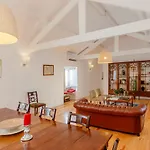 Casa Laranjas 4*